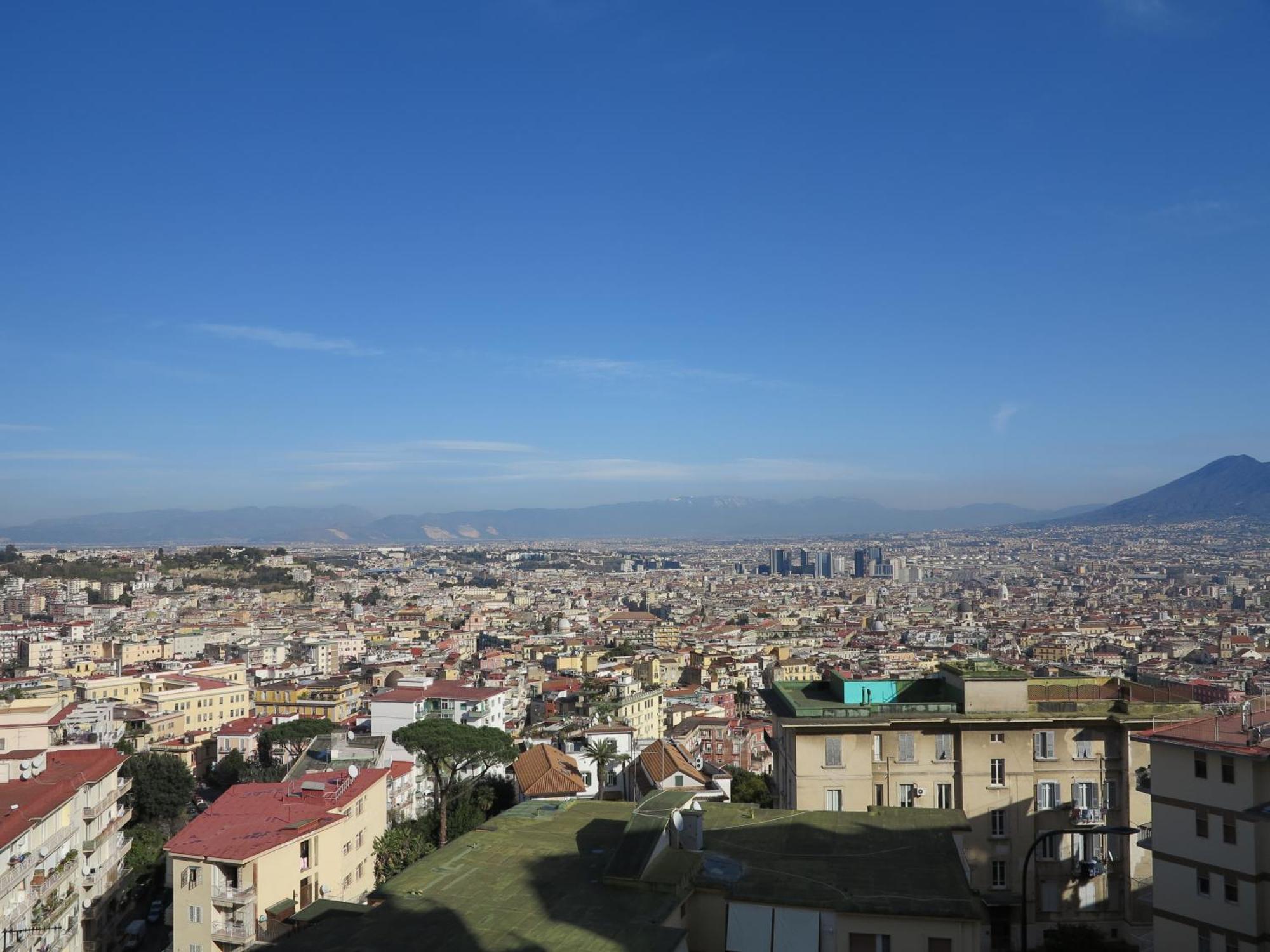 Pretty Panoramic Apartment - Half Way Center-Vomero District Napoli Dış mekan fotoğraf