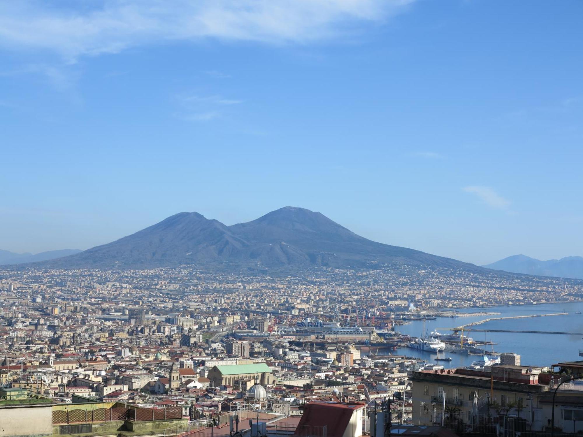 Pretty Panoramic Apartment - Half Way Center-Vomero District Napoli Dış mekan fotoğraf