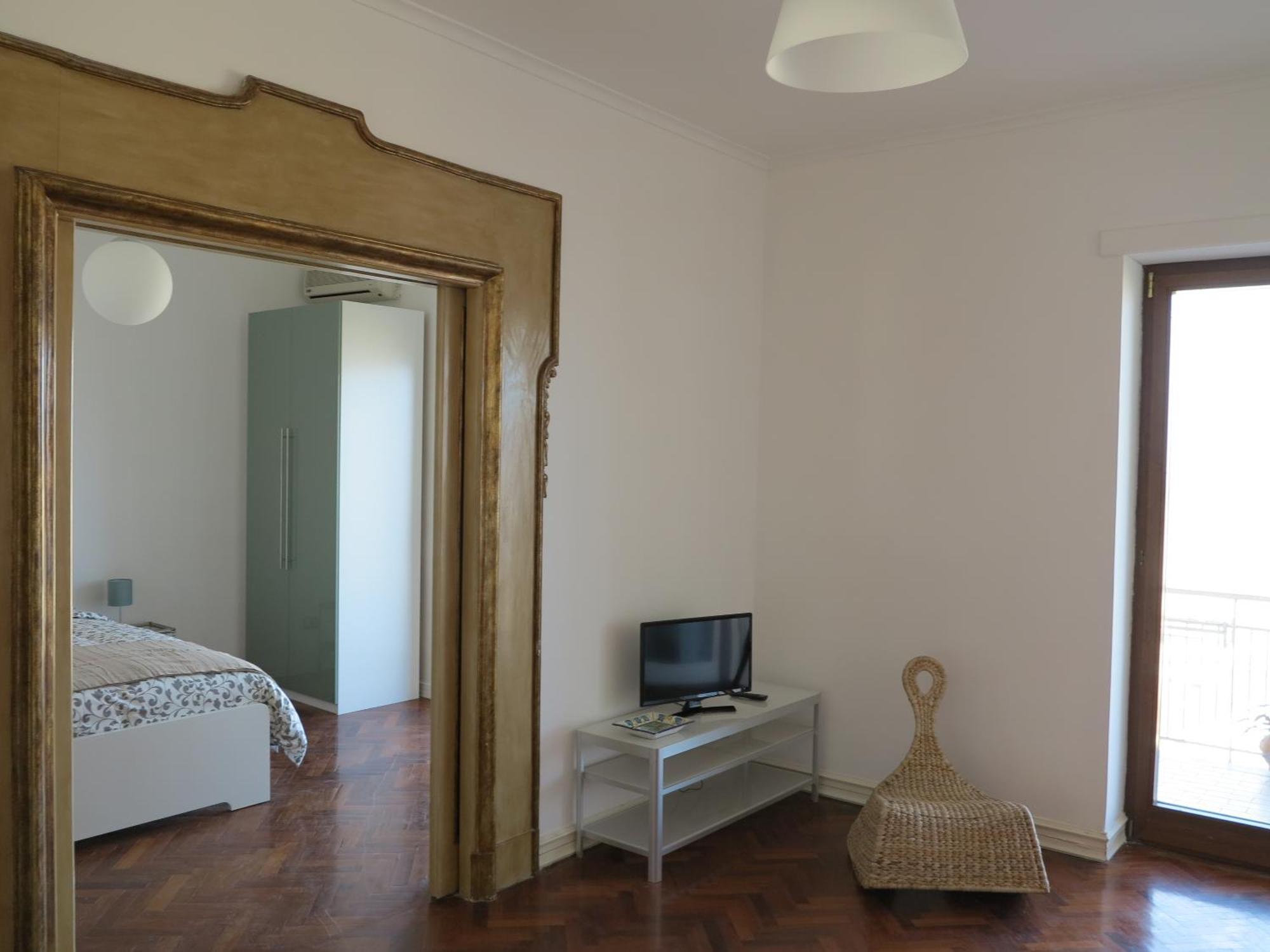 Pretty Panoramic Apartment - Half Way Center-Vomero District Napoli Dış mekan fotoğraf